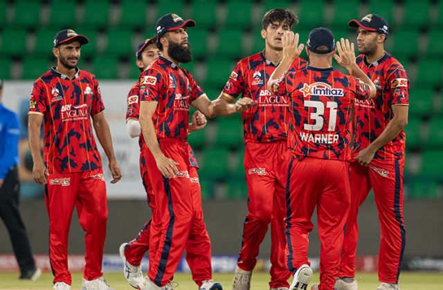 Karachi Kings Hold Nerve in HBL PSL 11 Thriller to Down Lahore Qalandars